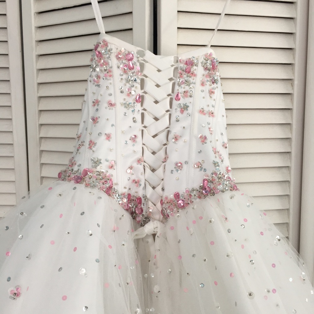Sweet 16/ Quinceanera dress! - Picture 2 of 7